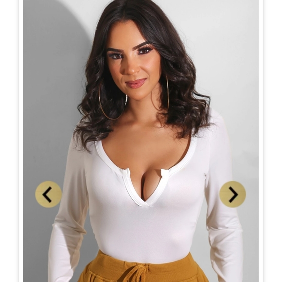 V Scoop White Bodysuit - Picture 3 of 3